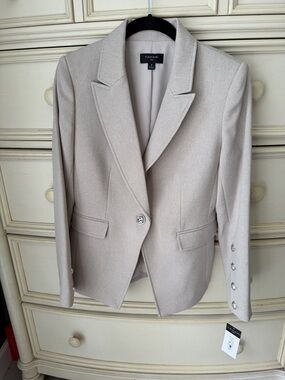 Tahari Light Beige Tailored Single-Button Blazer NWT